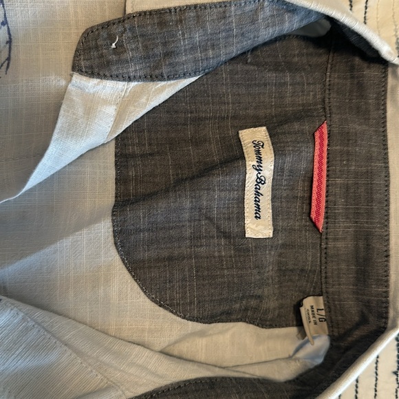 Tommy Bahama. Gently worn. Hawaiian button down shirt. Short sleeve linen  $128 - Picture 3 of 3
